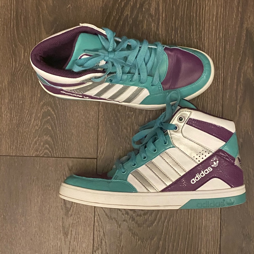 Adidas - Picture 2 of 3